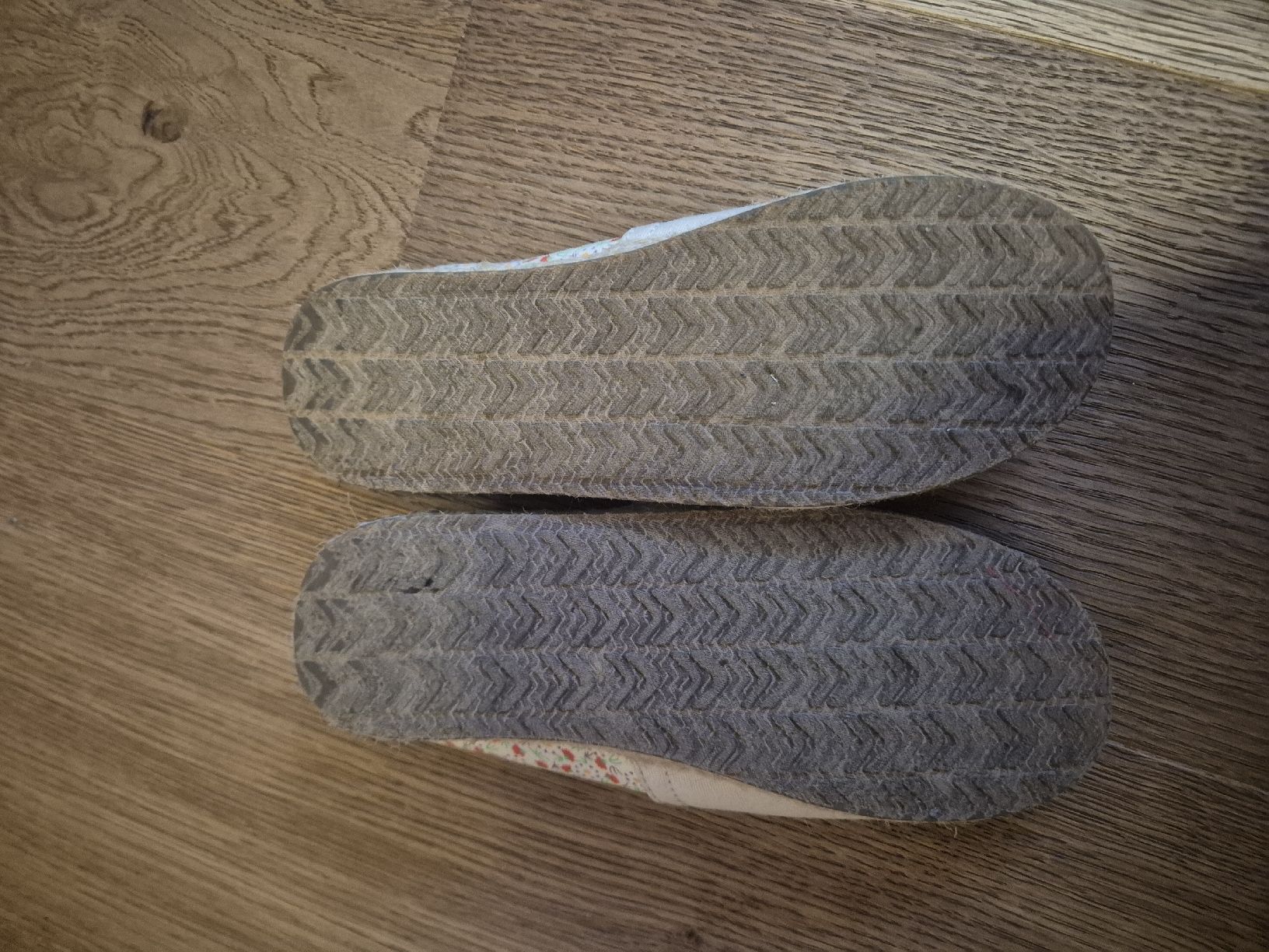 Toms Scarpe per ragazzi: toms maedchen Schuhe Gr.32.5 – Usato da Ostermundigen venduto da Louhdezd 1