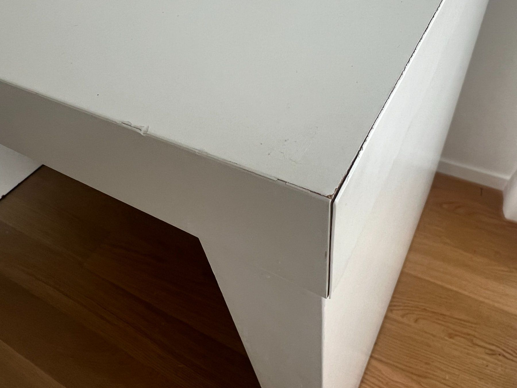 Ikea Scrivanie: Malm Pult inkl. Korpus mit Schubladen – Usato da Jona venduto da Aladdin1 4
