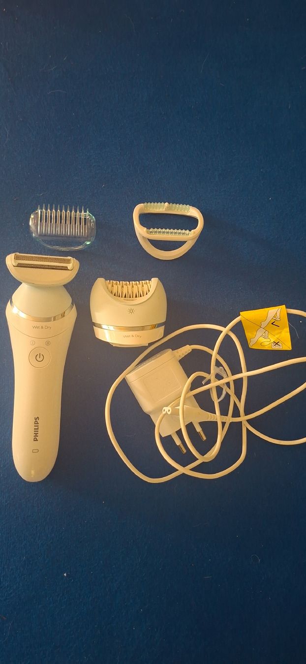 Philips Epilatori: Philips epilierer 8000 serie – Usato da Ricken SG venduto da Oesti.ha 1