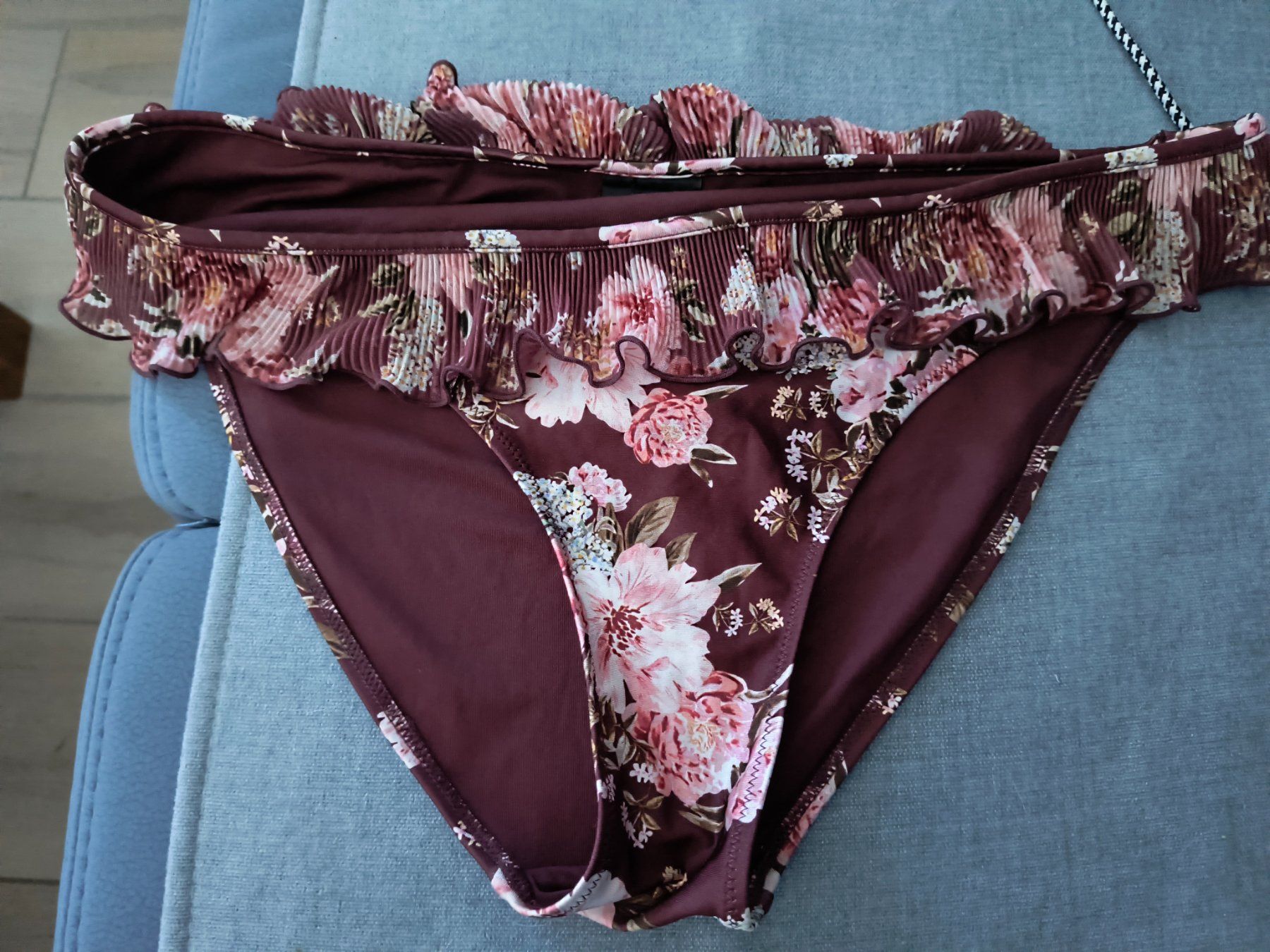 H&M Costumi da bagno & Bikini: H&M Bikini Set Grösse 42, Blumenmuster - Sommer, Strand! – Usato da Schöfflisdorf venduto da kin_2dp9 2