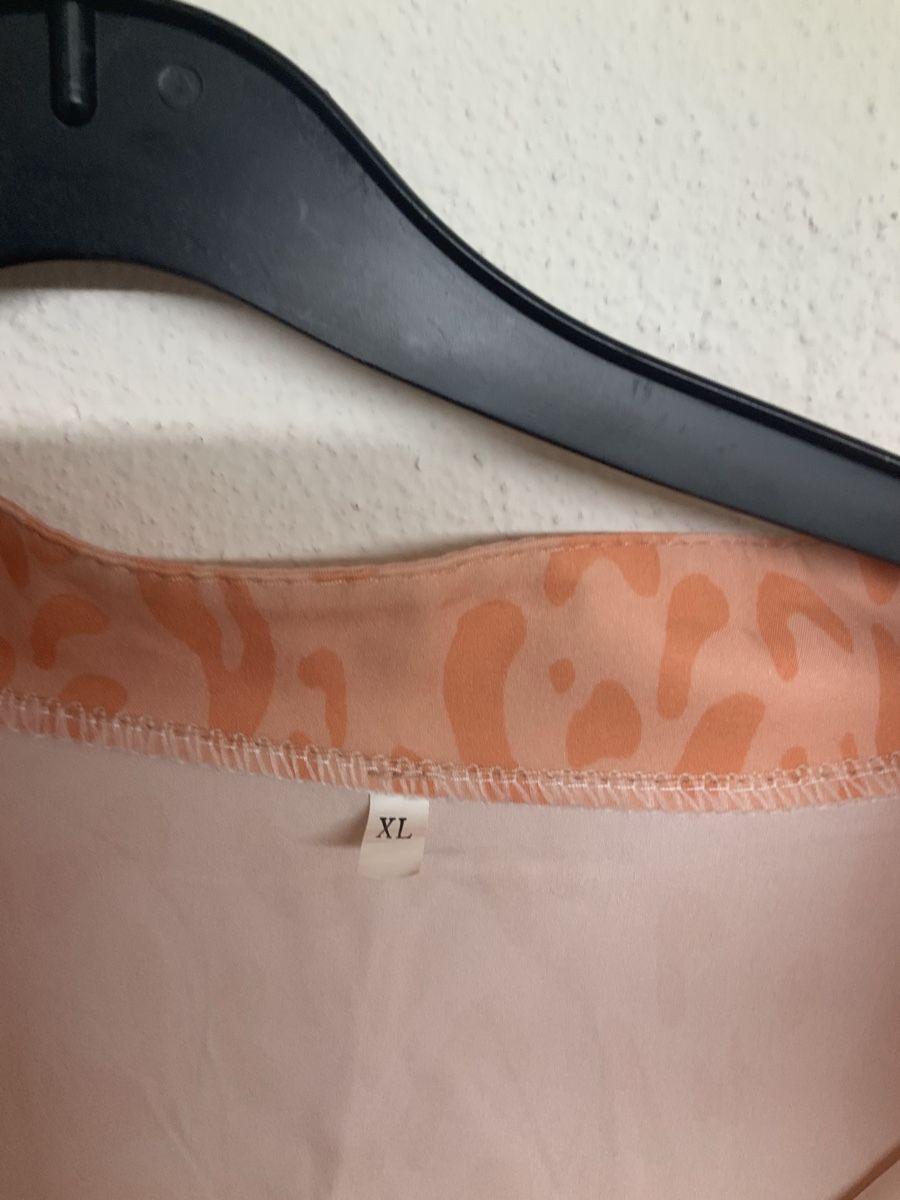 Kleider: Kleid mit Leo Muster Grösse XL neu – Neu (gemäss Beschreibung) aus Wallisellen von AS.TZ. 2
