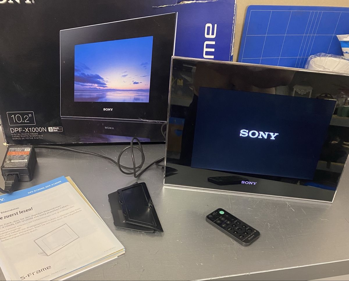 Bilderrahmen: Sony S-Frame DPF - X1000N – Gebraucht aus Volketswil von 9394 5