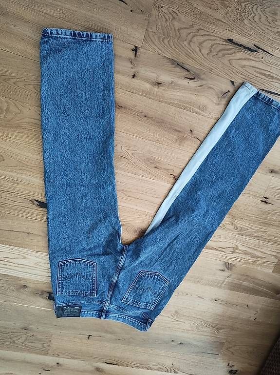 Jeans: Hosen Levis – Usato da Bern venduto da GoldenHornet88 1