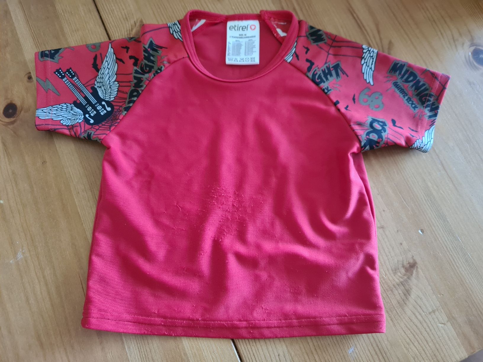Costumi da bagno: Rotes T-Shirt Grösse 92, Etirel – Usato da Horw venduto da Mirii91