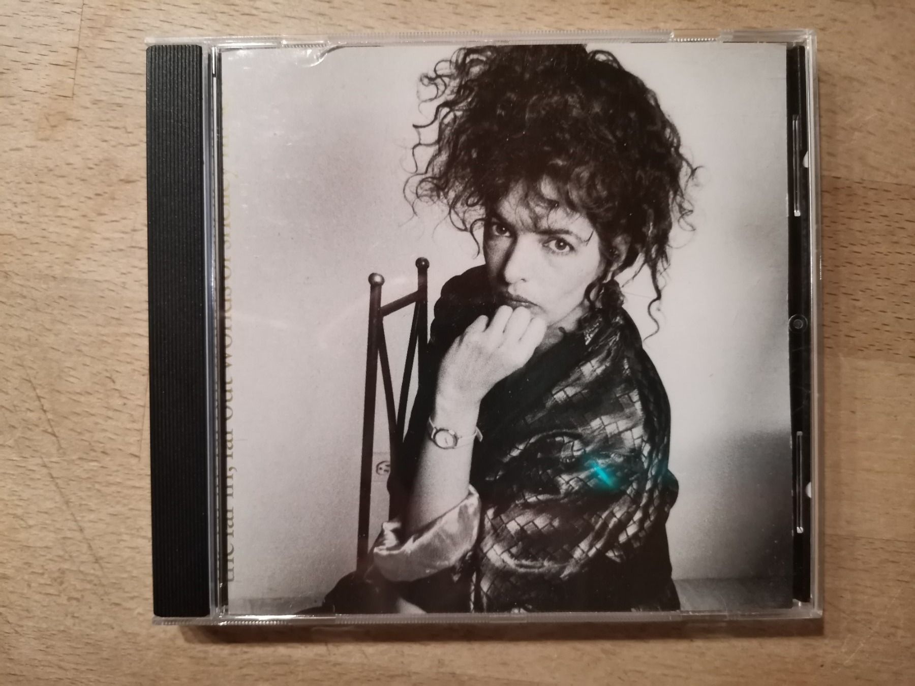 CD: Shelley Hirsch - far in, far out – Nuovo (secondo la descrizione) da Biel / Bienne venduto da Music74
