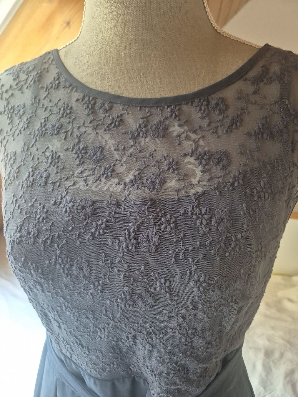Robes: Kleid Zero blaugrau mit Spitze und Bindeband Grösse 40 – D'occasion à Zürich par Drago670 1