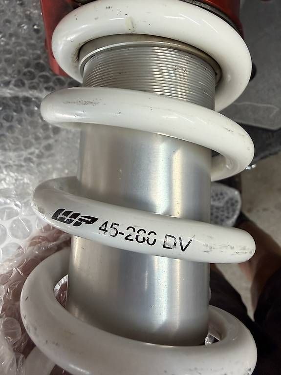 Sonstiges Fahrzeugzubehör: WP XACT PRO 8950 Stossdämpfer – Gebraucht aus Rüti ZH von Olivia0909 4