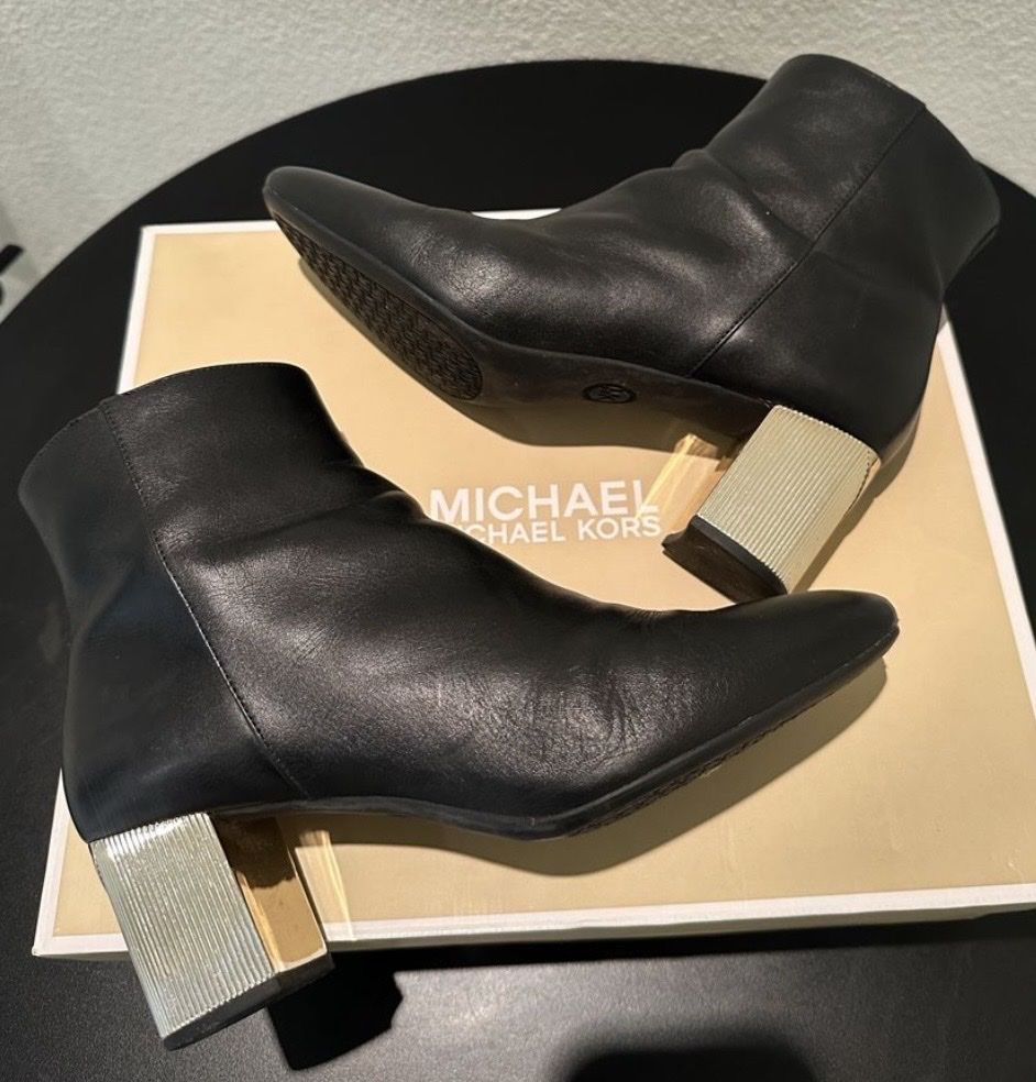 Michael Kors Chaussures femmes: Michael Kors Leder Steiefelette – D'occasion à Bülach par bel_ltg5 1
