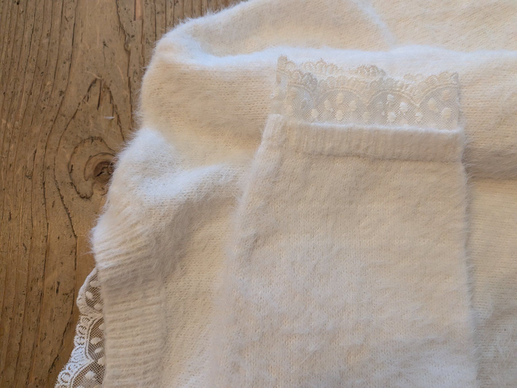 Maglioni & Felpe: Warmer Pulli weiss mit Rüschen - Grösse L – Usato da Dietfurt venduto da Subforce1853 7