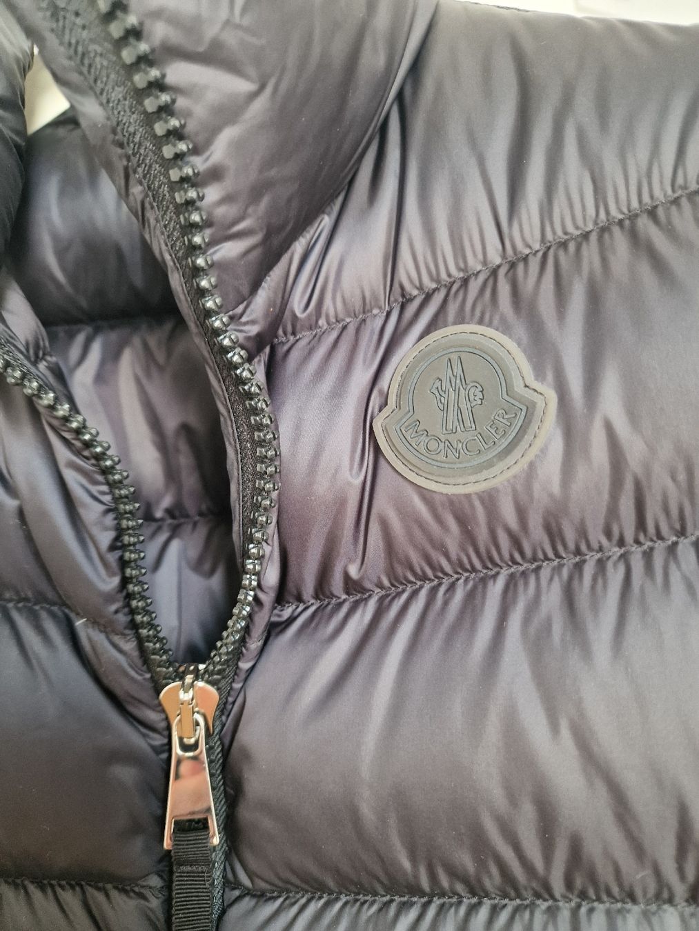 Moncler Gilets: Doudoune sans manche Moncler (TU) – Neuf (Voir description) à Yverdon-les-Bains par Ed9lude 2