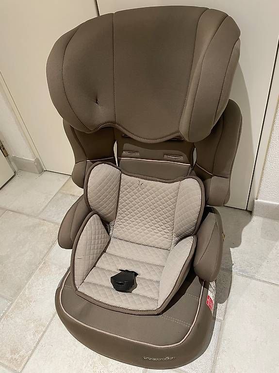 Sièges auto: Kindersitz – D'occasion à Fehraltorf par ricaro50