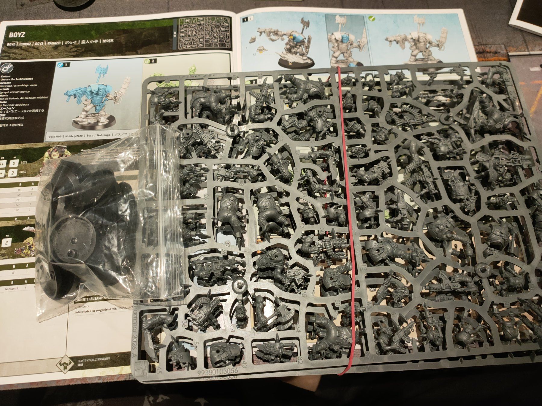 Kit di modellismo & Modellini statici: 20 Boys plus 10 Gretchins der Orks Warhammer 40k – Nuovo (secondo la descrizione) da Baden venduto da Araneus 1