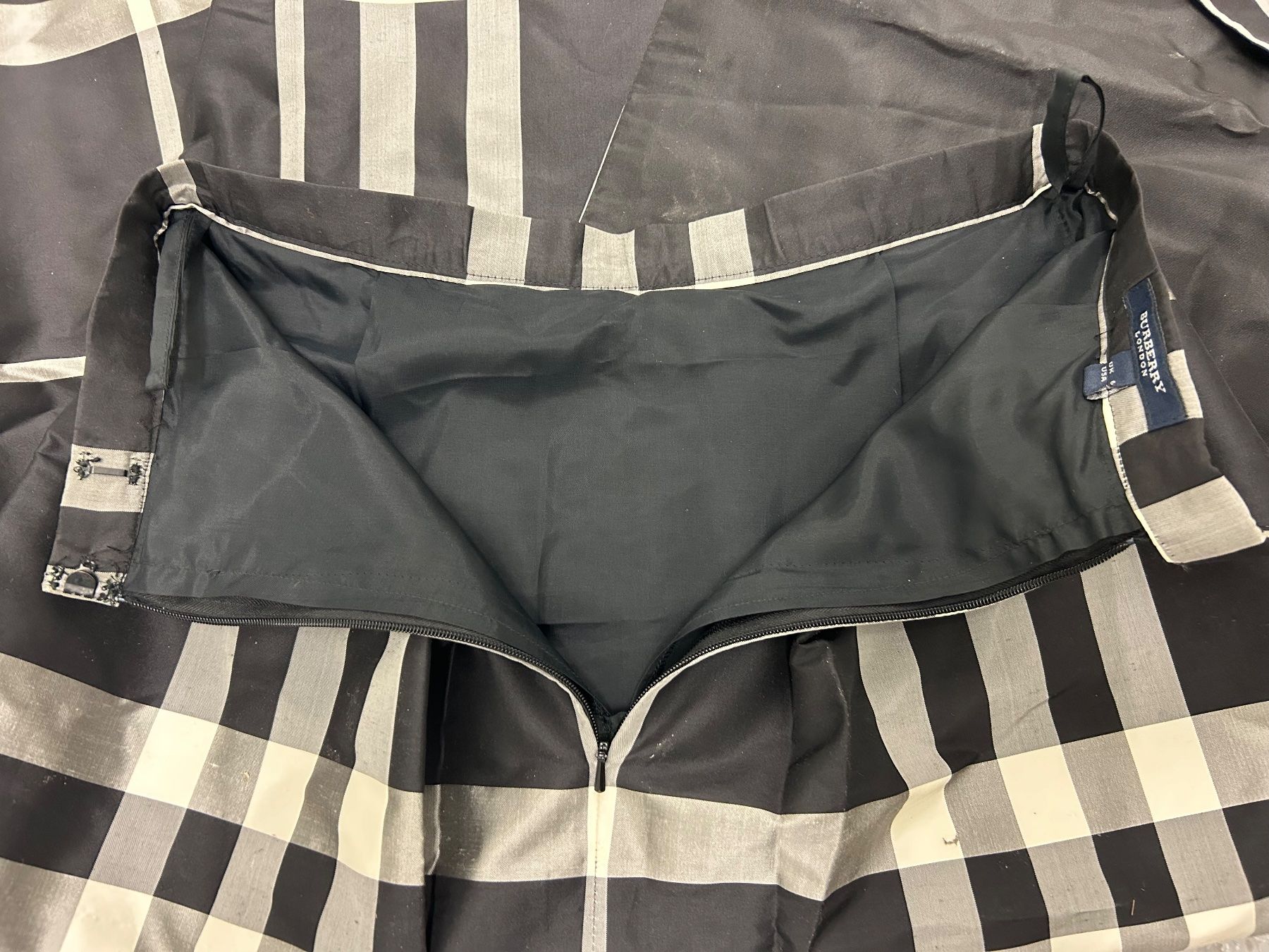 Burberry Röcke: Burberry Rock mit Schleife – Gebraucht aus Bern von floorball_zoro 5
