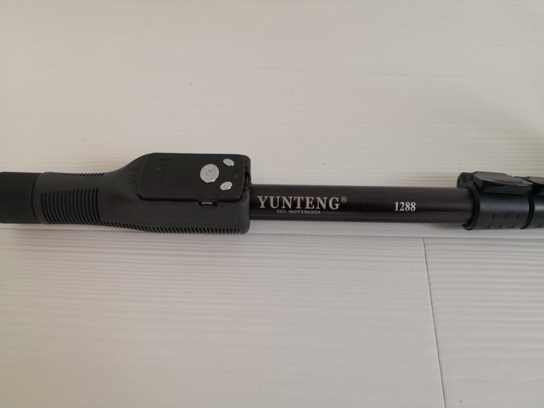 Staffe: 🤩SELFIESTICK MIT STATIV & ZUBEHöR – Nuovo (secondo la descrizione) da Olten venduto da Naja-Twins-Twins 9