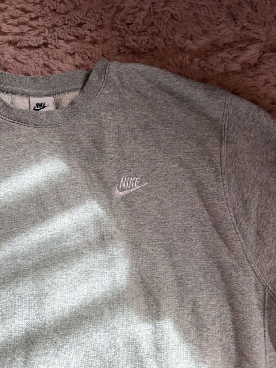 Nike Pullover & Sweatshirts: Nike Pullover grau – Gebraucht aus Faulensee von san_26hj 4