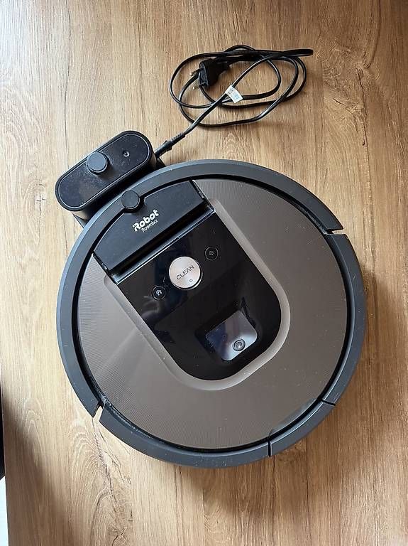 Aspirapolveri & Accessori: Robot Roomba 980 mit Ladestation gebraucht – Usato da Luzern venduto da laxra_._