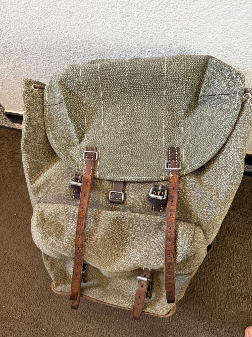 Schweizer Armee Zaini: 2x CH Militär-Rucksack – Usato da Köniz venduto da cone_cry