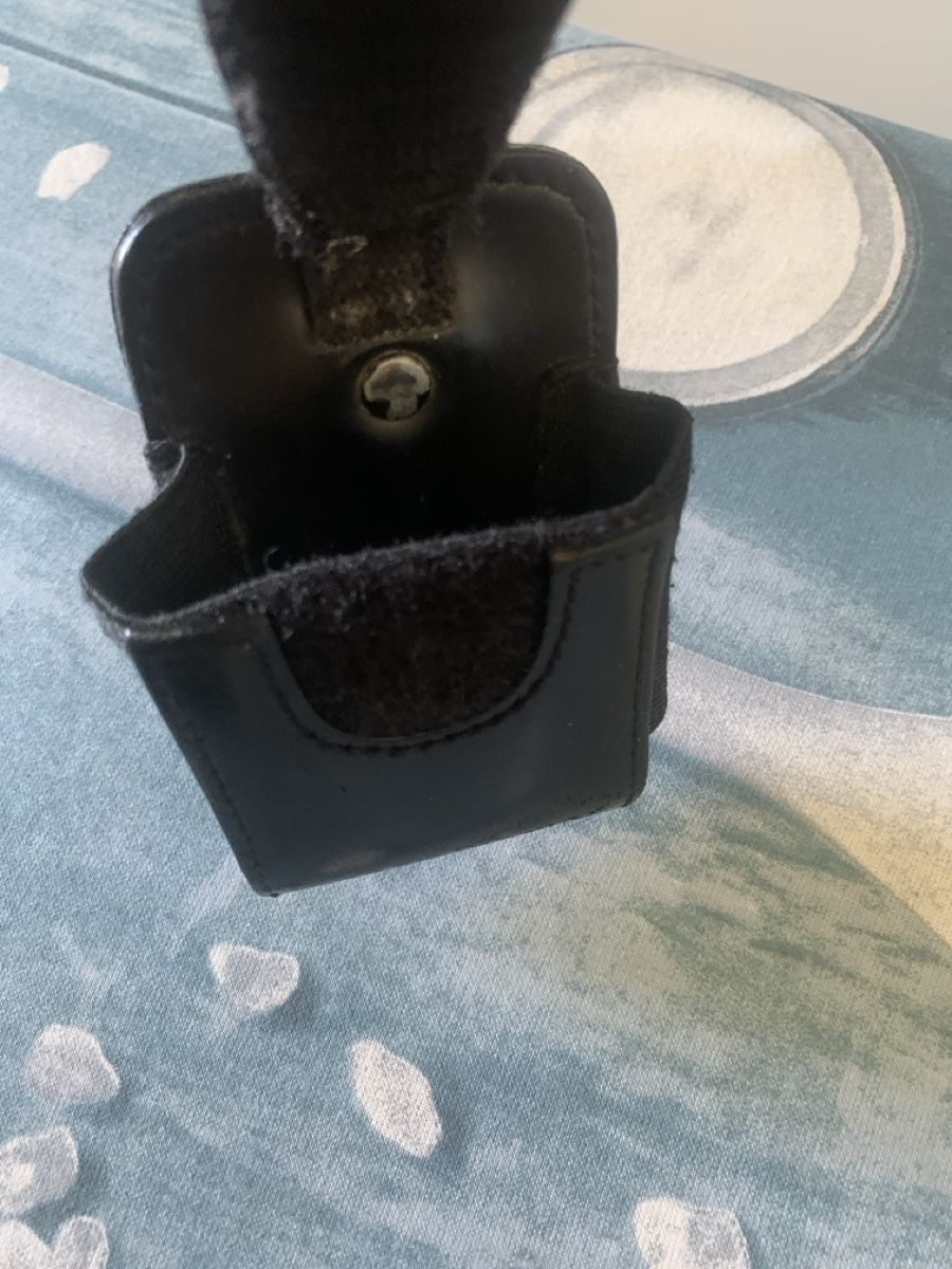 Tiro a segno: Étui en cuir noir pour pager – Usato da Yverdon-les-Bains venduto da Luca_Ald 2