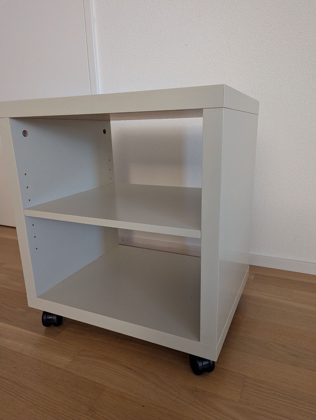 Eléments de bureau: Beistelltisch auf Rollen, MDF – D'occasion à Zürich par ver_zgf7 1