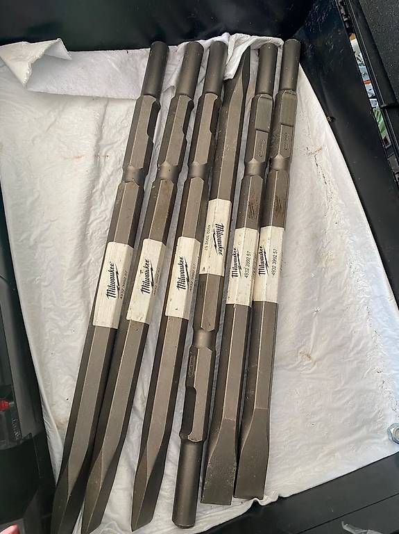 Tous les outils: Flachmeissel. Milwaukee  – D'occasion à Flumenthal par joe1965