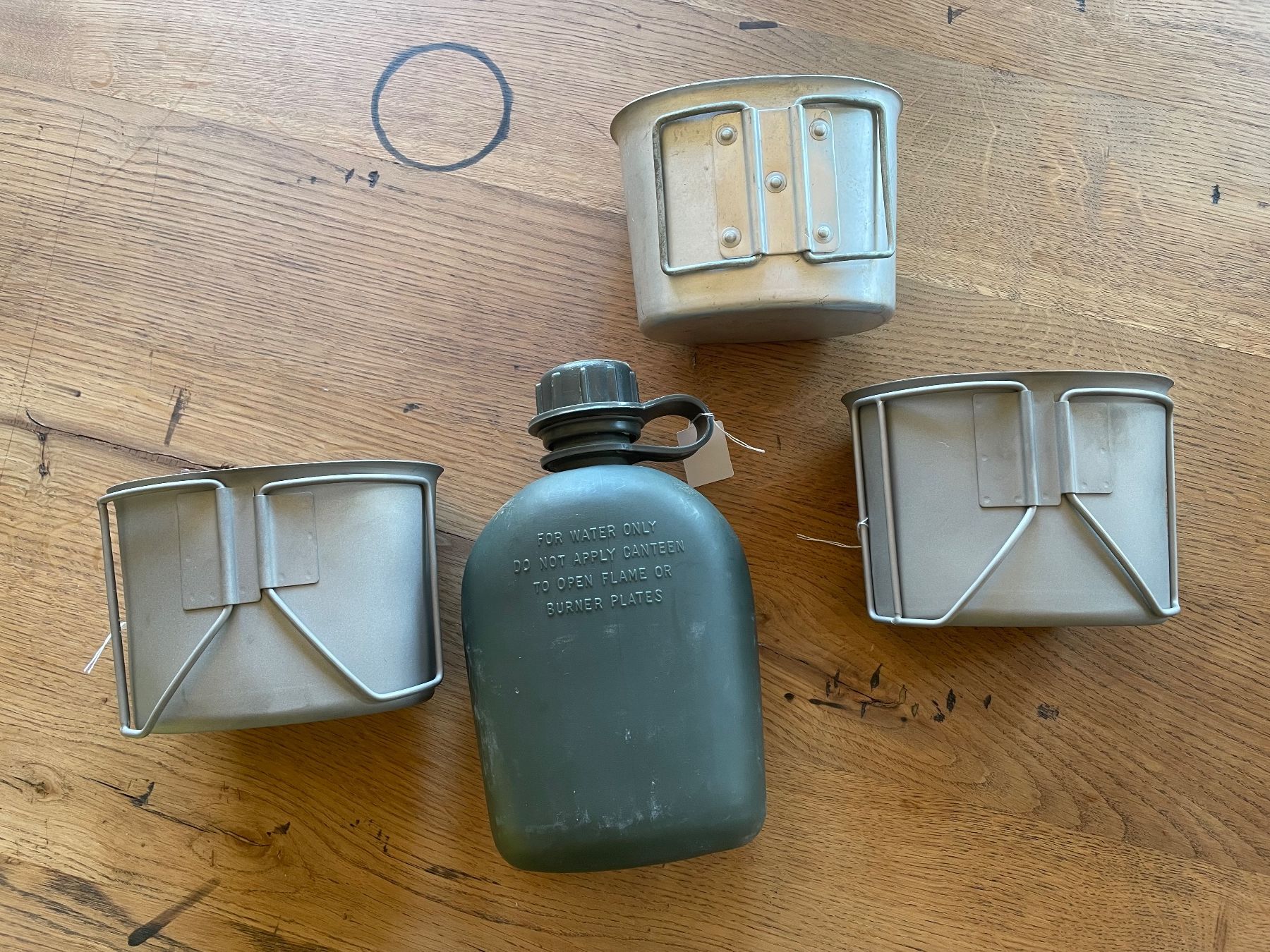 US Army Uniformen: Lot de gourde et tasses type US army – Gebraucht aus Oberbütschel von Woodie2005