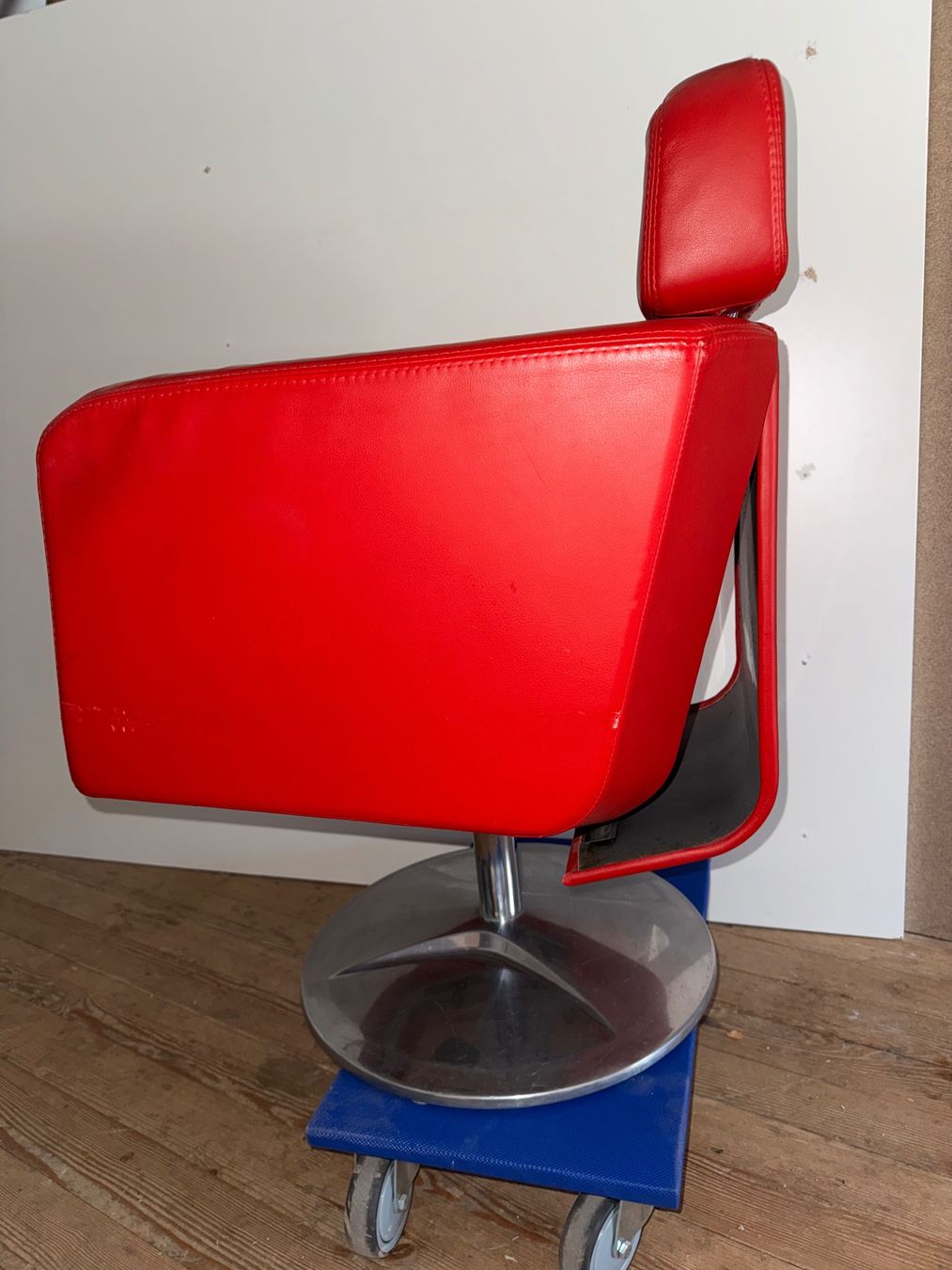 Giroflex Stühle: Stoll Giroflex 21 - 6091 Designed by Paolo Fancelli - Nr.2 – Defekt aus Aesch ZH von superpotato 1
