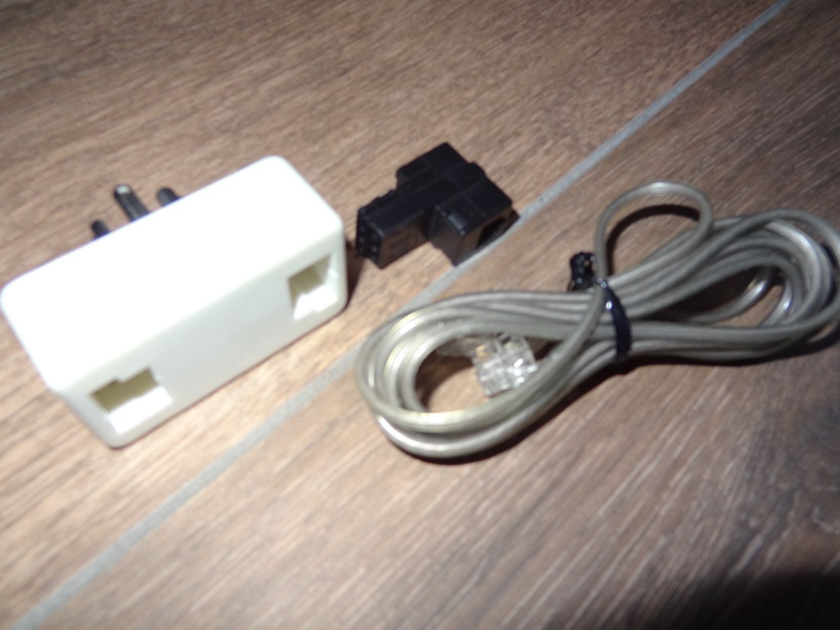 Kabel: Adaptateur téléphonique et câble – Gebraucht aus Satigny von salvatore73