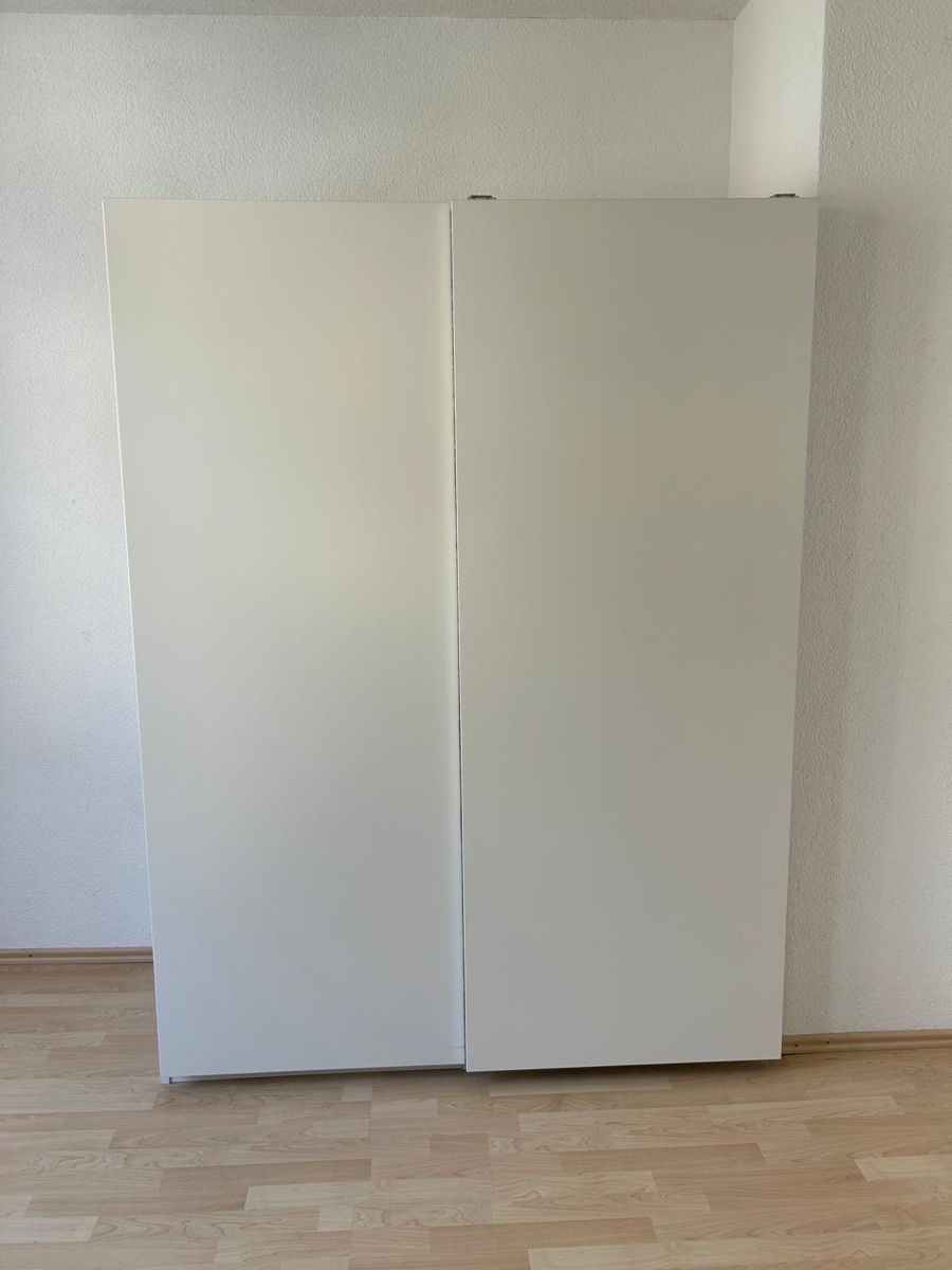 Ikea Armoires: IKEA PAX Kleiderschrank – D'occasion à Kreuzlingen par nic_5frw
