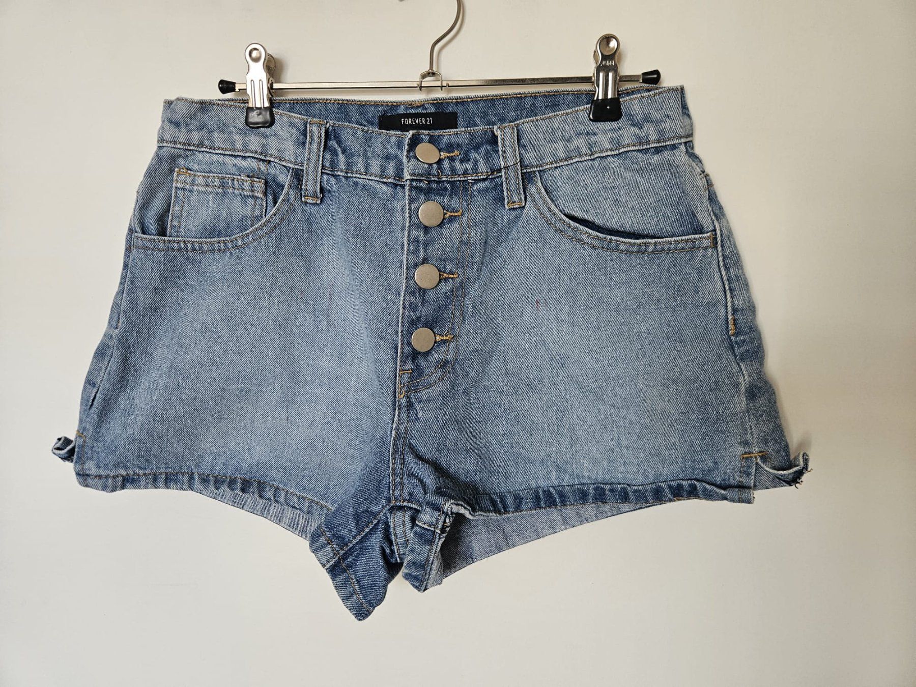 Pantalons: Jeans Shorts 'Forever 21' – D'occasion à Muri b. Bern par mar_2hpg