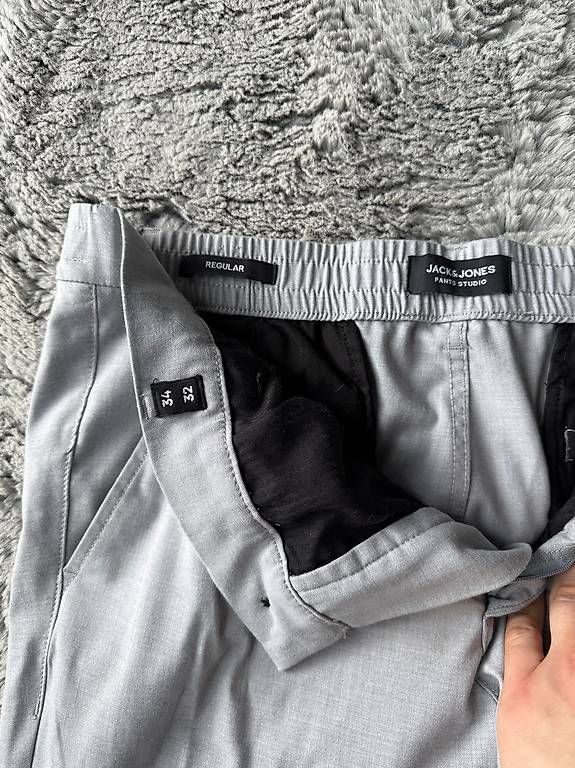 Pantaloni: Jack Jones Anzughose – Usato da Beinwil am See venduto da alo_58nm 1