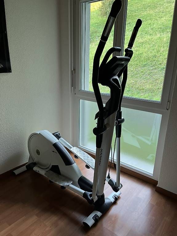 Vélos d'appartement: Reebok C5.7e, crosstrainer / vélo elliptique. – D'occasion à Choëx par car_stl6 1