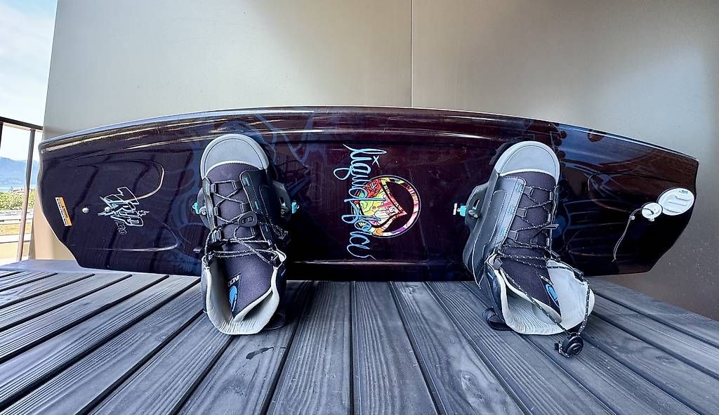 Planches de surf: Wakeboard Liquid Force Trip 130  – D'occasion à La Tour-de-Peilz par Vinsobres 3