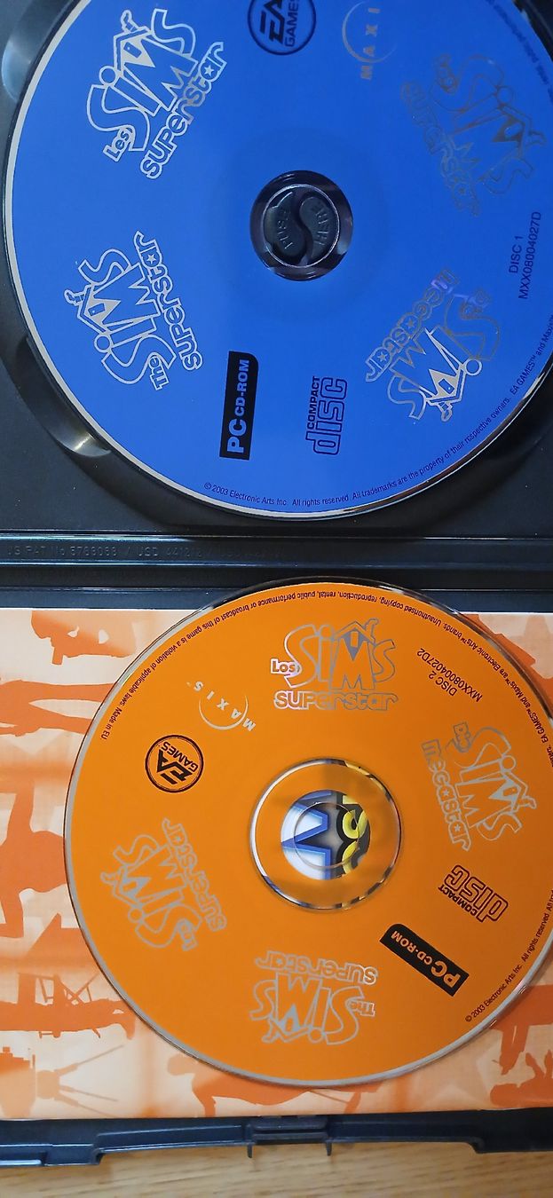 Giochi: lot de jeux pc sims ab 1.- – Difettoso da Les Evouettes venduto da liv_2p5k 5