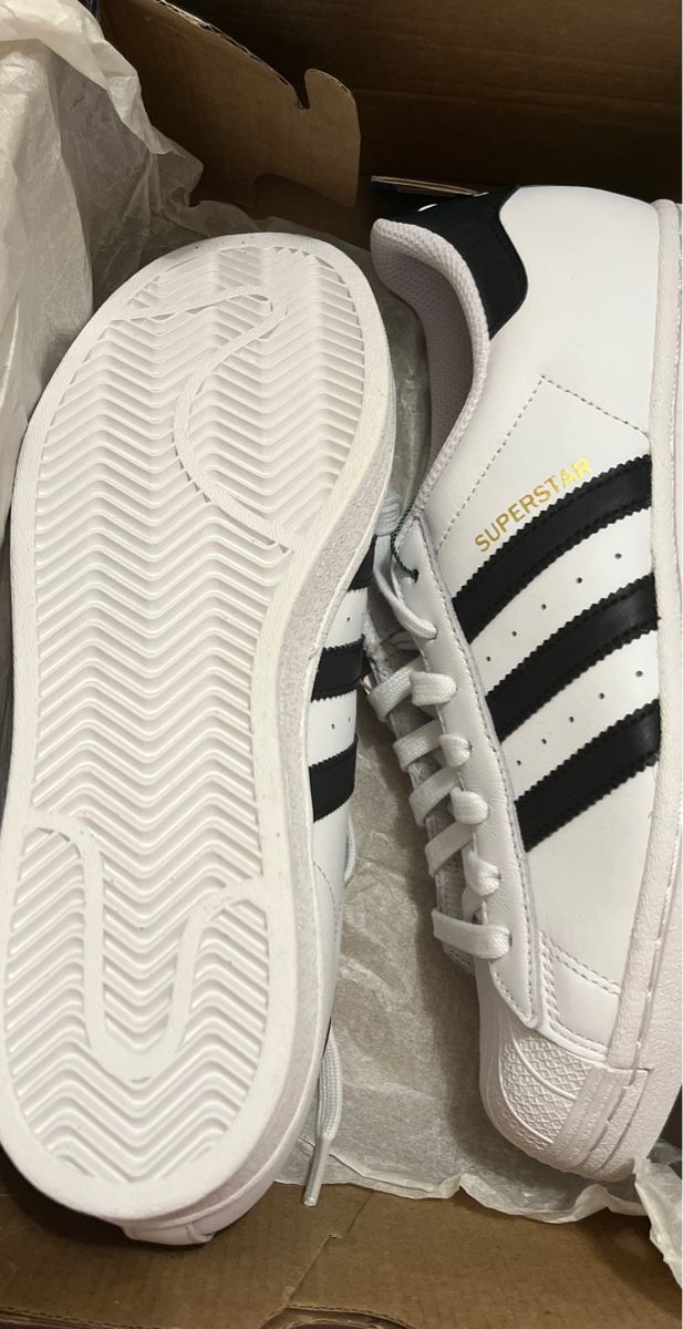 Adidas Scarpe da uomo: Chaussures Adidas Superstar taille 40 – Nuovo e nell'imballaggio originale da Lausanne venduto da nat_8fc5 1