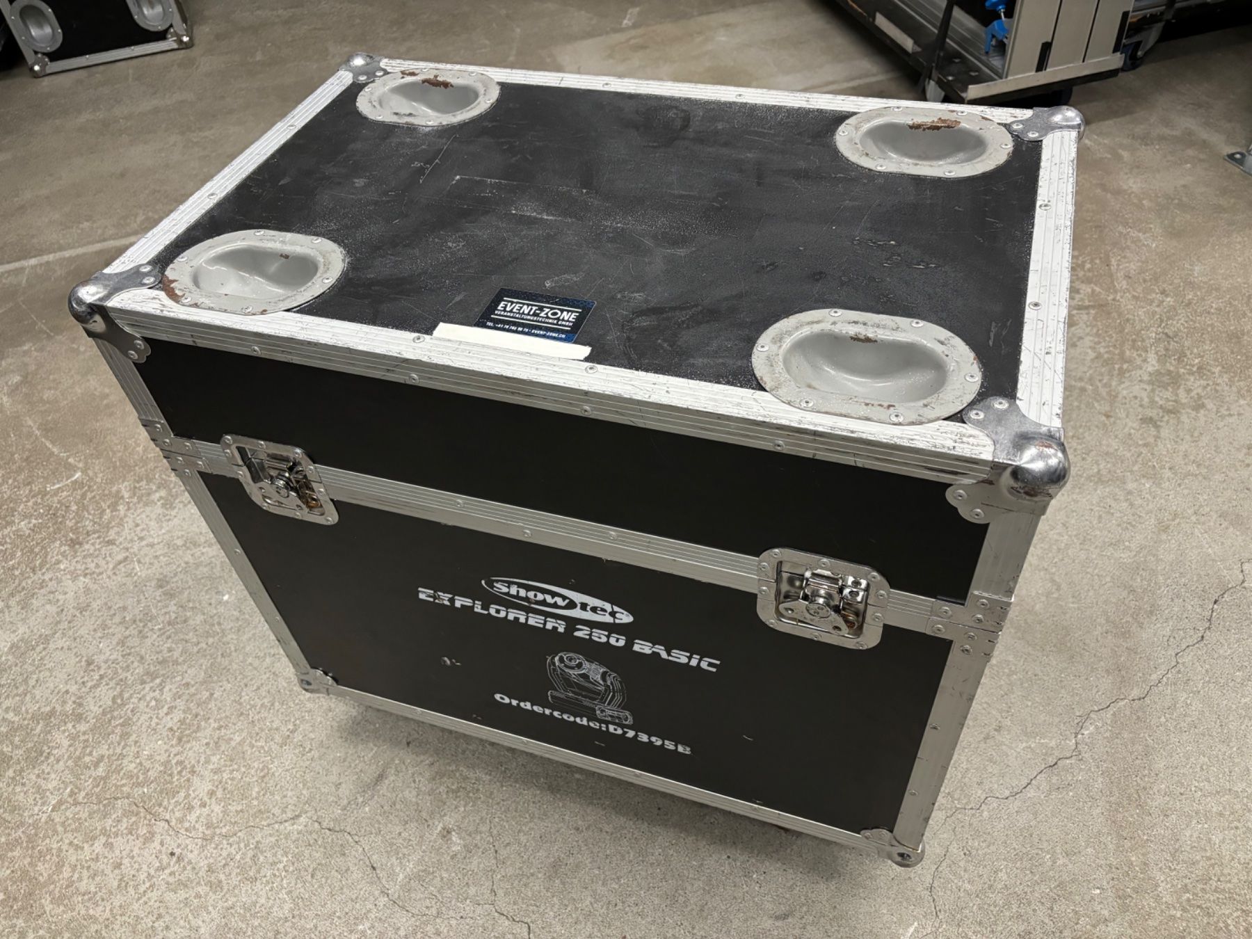Valigie: Case mit Rollen – Usato da Waltenschwil venduto da Event-Zone