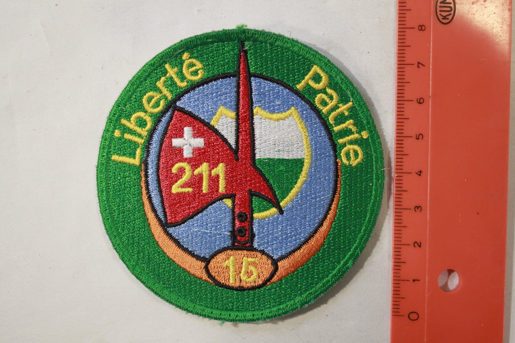 Schweizer Armee Plaketten & Abzeichen: 211 patrie 15 – Gebraucht aus La plaine von 7A6T2ME