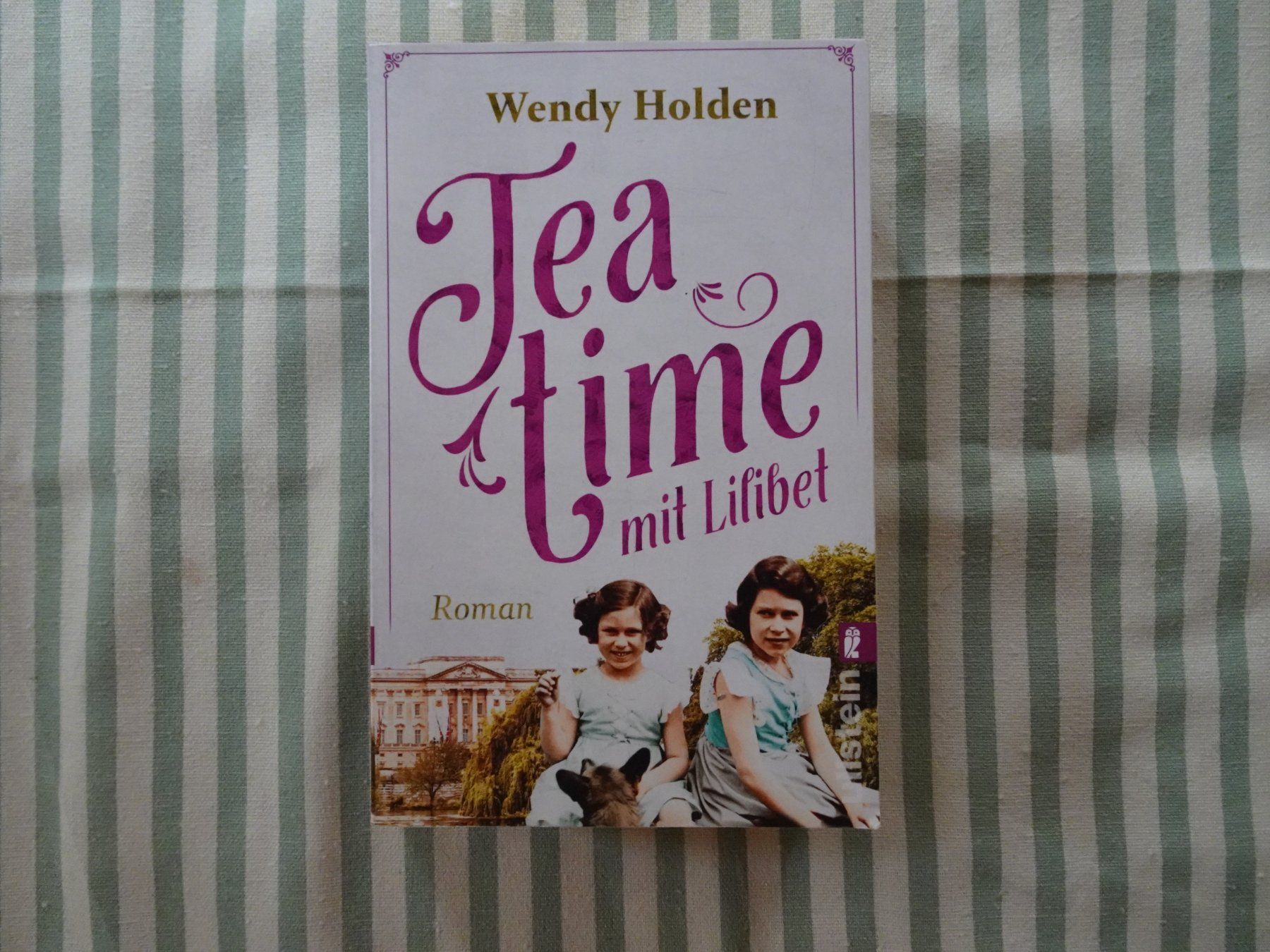 Libri: Wendy Holden - Teatime mit Lilibet - B754 – Usato da Küssnacht am Rigi venduto da Bookslove-Divers