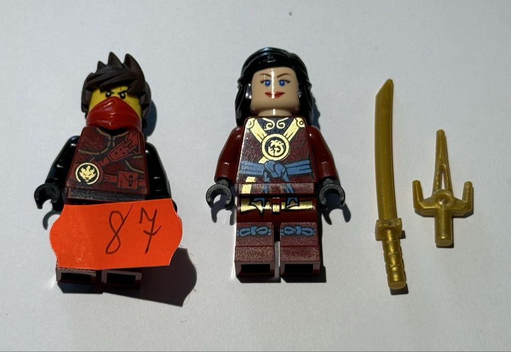 Lego Jouets: 2 Stück LEGO Ninjago Minifiguren Set, Kai und Nya, Ninja. – D'occasion à Rheinfelden par zim_2hqc