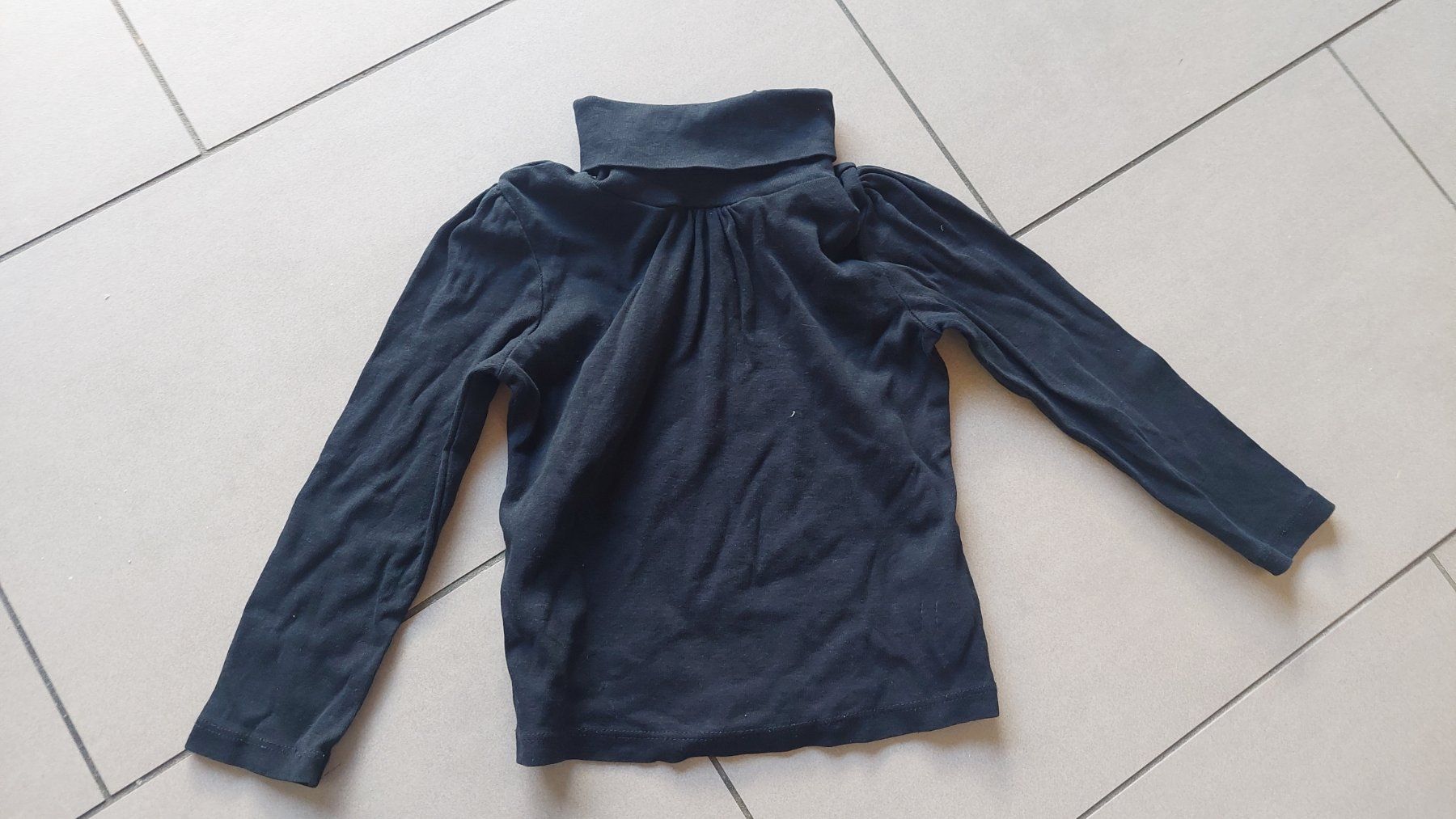 Pulls et sweat-shirts: Rollkragenpullover, Gr. 108 – D'occasion à Erlinsbach par pfunky
