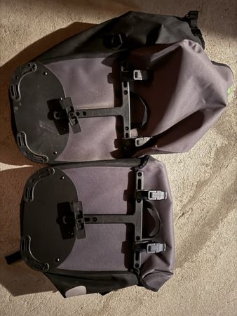 Velo-Gepäckträgertaschen 2 Stück Neuwertiger Zustand
