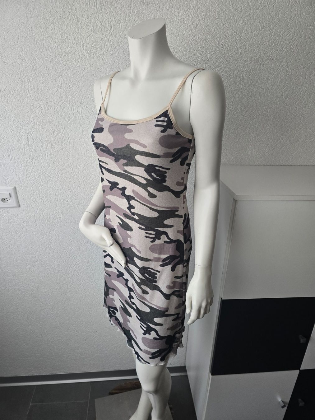 Kleider: Robe "camoufflage"T-M – Gebraucht aus Les Verrières von kitel79 2