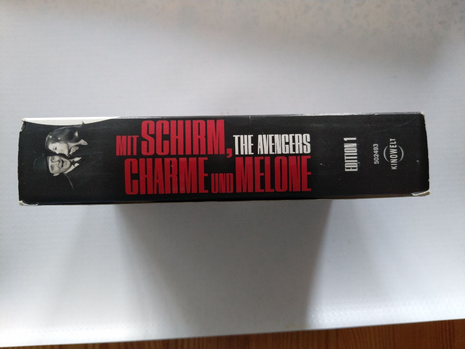 Tutti i DVDs: Mit Schirm, Scharm und Melone – Usato da Bischofszell venduto da Museumscafe 8