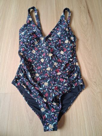 WE Badekleid 38 NEU
