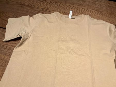 Beigefarbenes T-Shirt Grösse XS neuwertig!