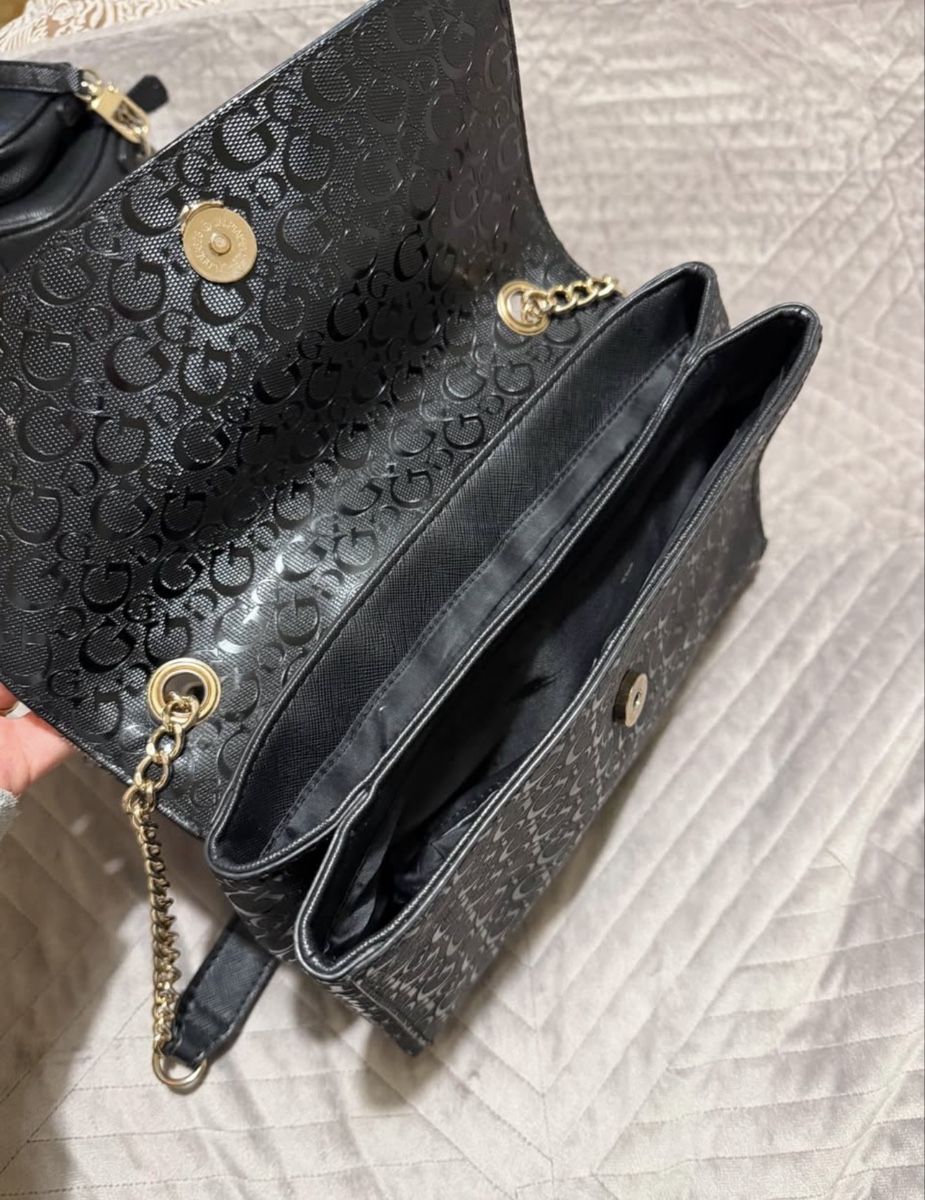 Guess Sonstige Kleidung & Accessoires: 4 Sacs à main – Gebraucht aus Petit-Lancy von vje_q7qb 1