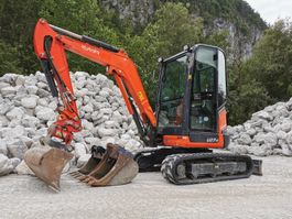 Bagger 2.7t mieten