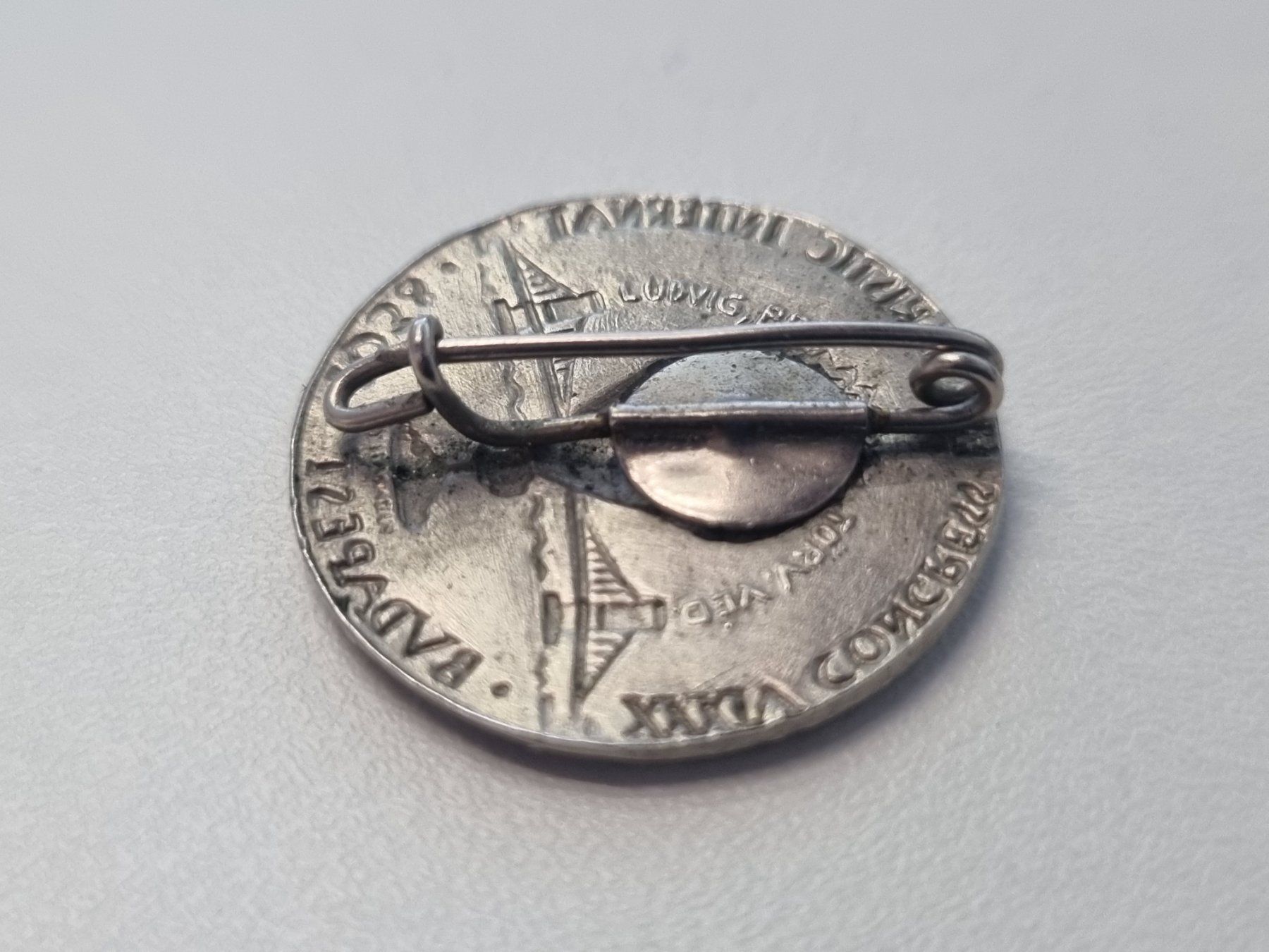 Placchette & Badge: Alte Medaille Budapest 1938 - Eucharistic Kongress! – Usato da Lenzburg venduto da freedomky 4