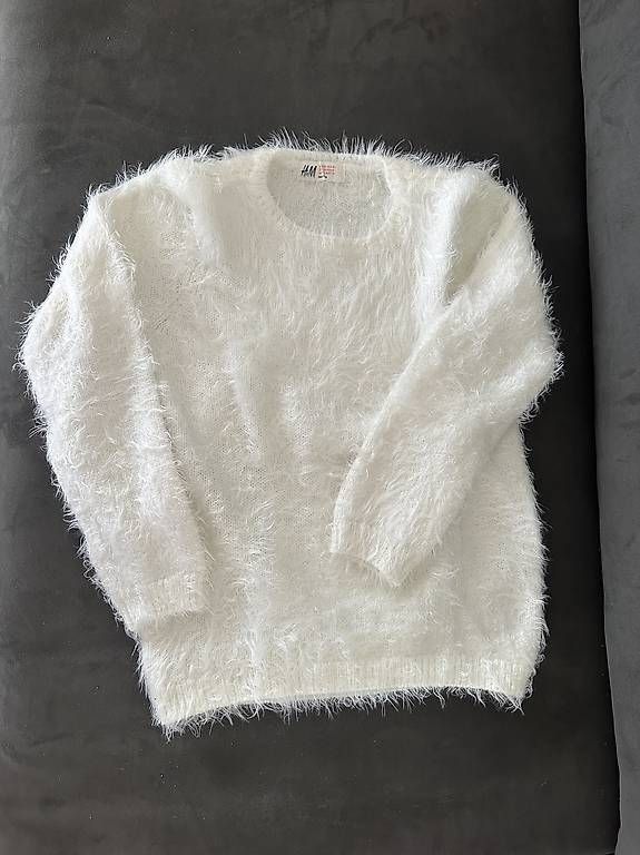 H&M Lotti & Set di vestiti: Kleiderpaket Gr. 128 Pullover und Hose neuwertig! – Usato da Häggenschwil venduto da laesskerc 1