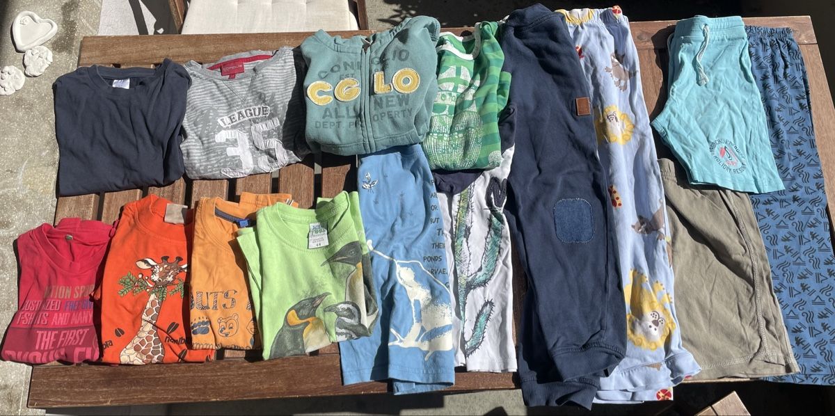Kleiderpakete & -sets: Räuberpaket 116 zum Austragen 15-teilig – Gebraucht aus Bern von brup