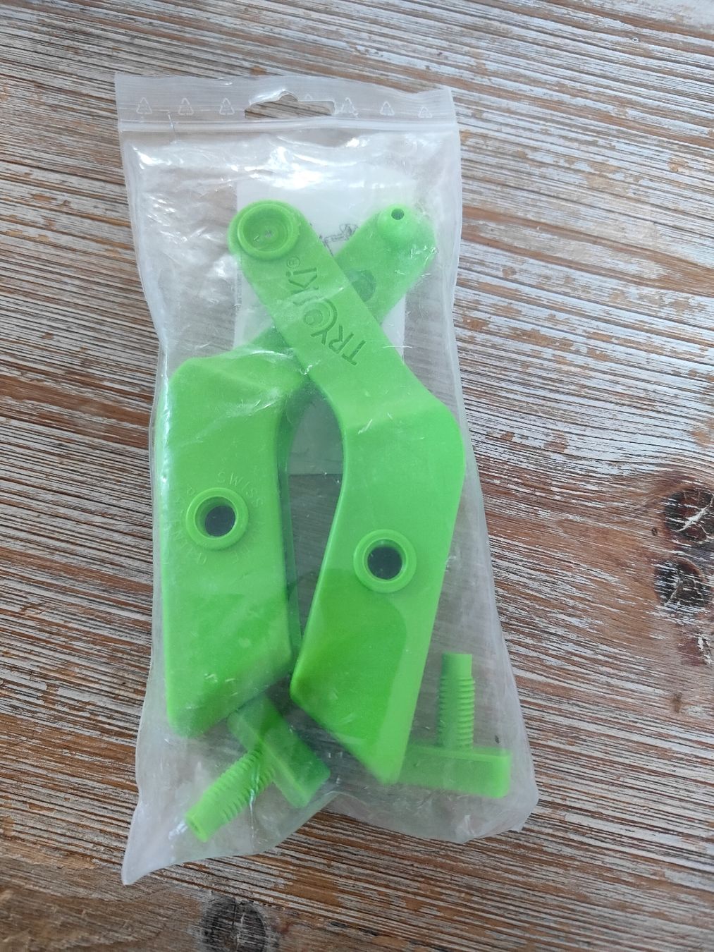 Skis: Triski – Neu und originalverpackt aus Baulmes von cel_y9dm